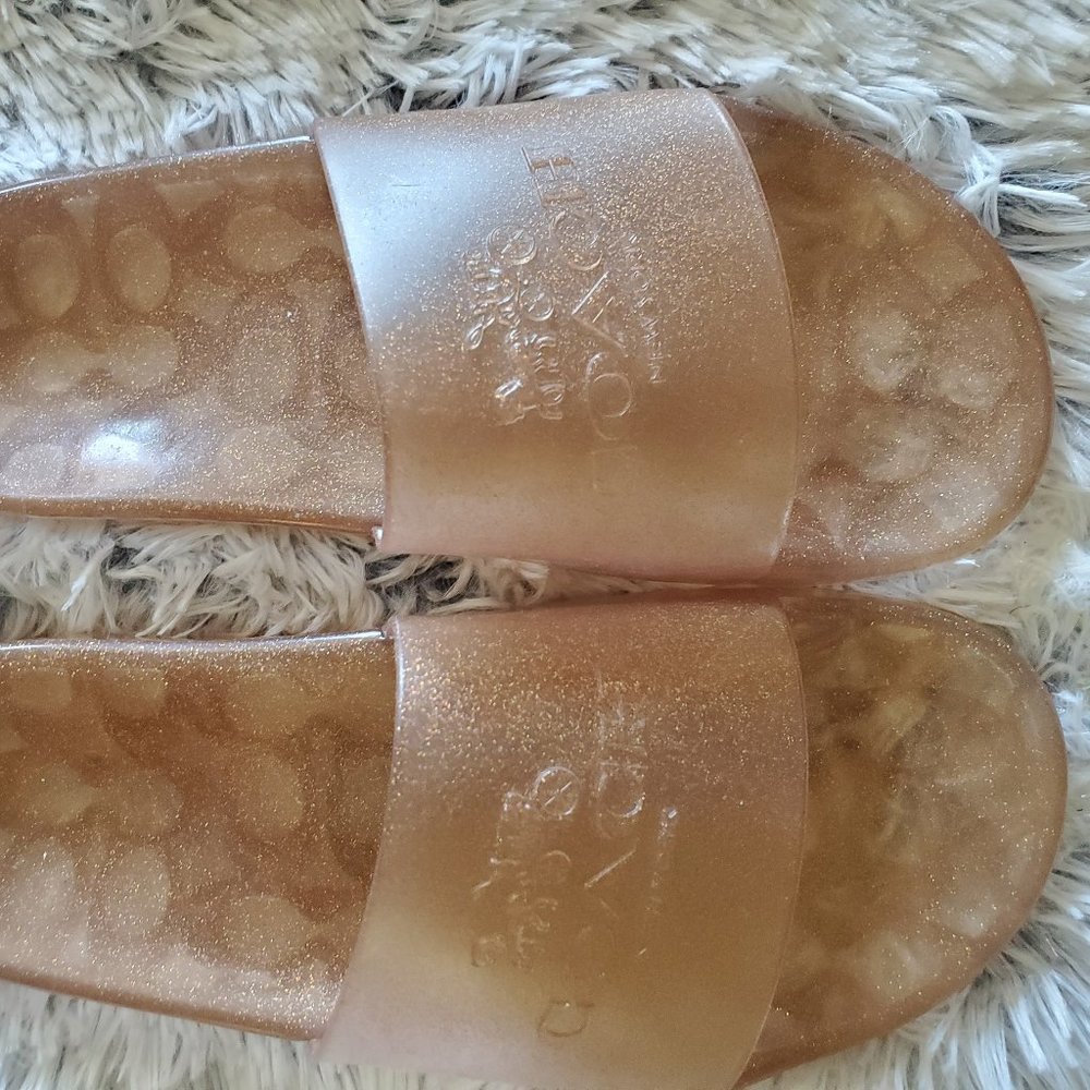 Coach Ulyssa Slides - Very Cute